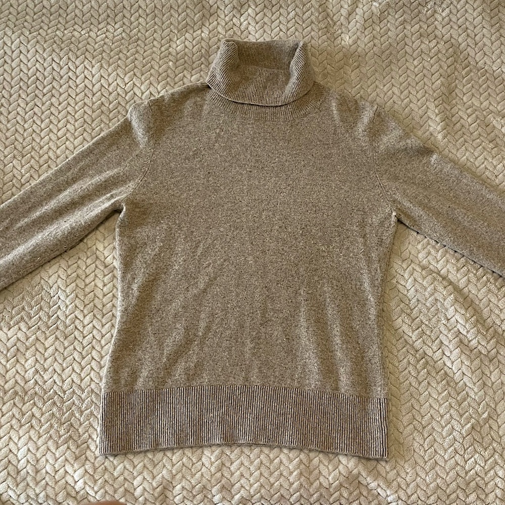Bloomingdales cashmere beige turtleneck